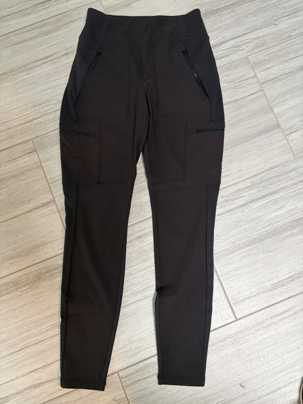 Athleta Headlands Hybrid High-Rise Black Stretch Cargo Joggers